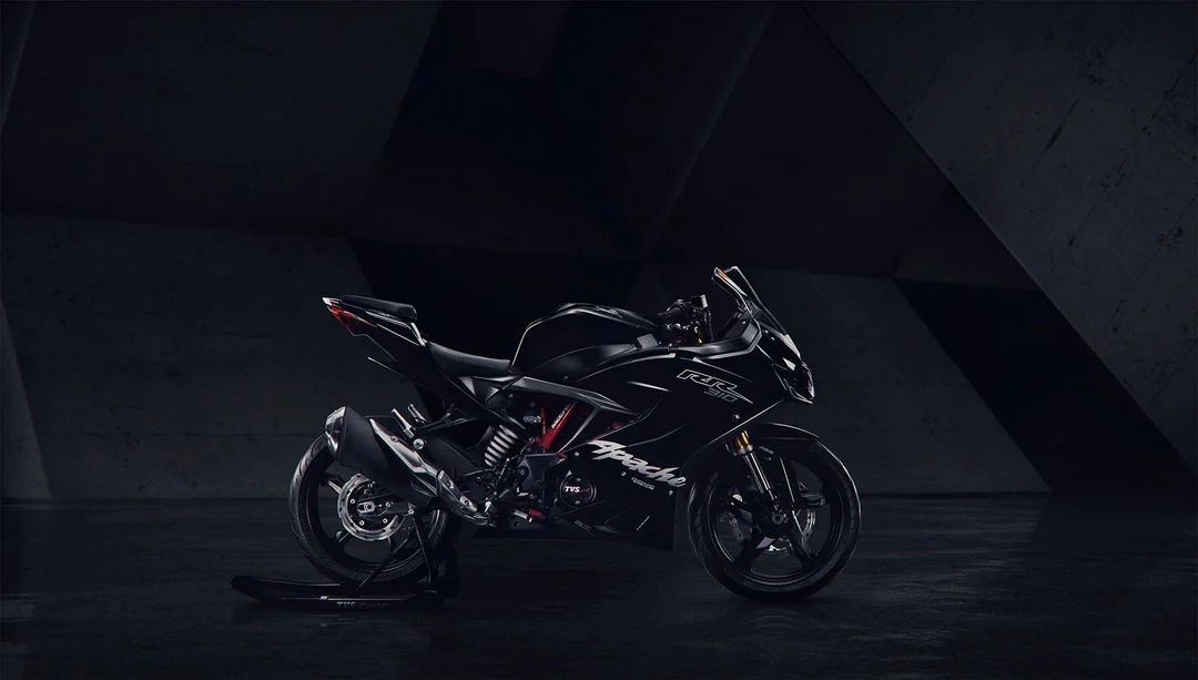 TVS Apache RR 310 2025 review, Apache RR 310 BMW engine collaboration, Best 300cc sports bike India, Apache RR 310 vs KTM RC 390, TVS Apache RR 310 price features, BMW G310RR vs Apache RR 310, Budget sports bike under 3 lakh, Apache RR 310 riding modes explained, Track focused motorcycle India, TVS Apache RR 310 touring review, Best beginner sports bike 300cc, Apache RR 310 vs Yamaha R3,