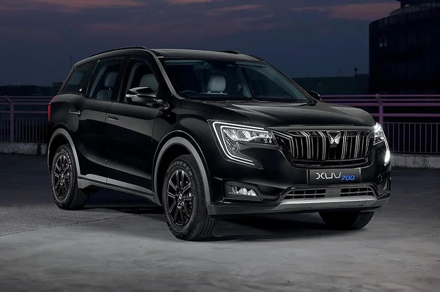 Mahindra XUV700 price in India, XUV700 on road price, Mahindra XUV700 features list, XUV700 mileage real world, XUV700 safety rating, Mahindra XUV700 ADAS, XUV700 variants comparison, XUV700 petrol vs diesel, Mahindra XUV700 EMI, XUV700 waiting period, XUV700 service cost, Mahindra XUV700 dimensions, XUV700 boot space, XUV700 automatic review,