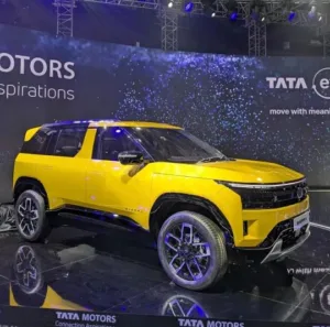 Tata Sierra 2025 price, Tata Sierra petrol variant, Tata Sierra SUV features, Tata Sierra vs Hyundai Creta, Tata Sierra 18 inch alloy wheels, Tata Sierra panoramic sunroof, Tata Sierra Level 2 ADAS, Tata Sierra 360 camera, Tata Sierra compact SUV India, Tata Sierra launch date India