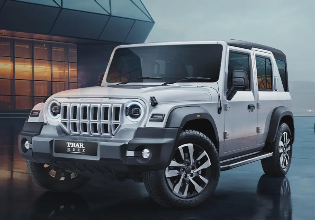 Mahindra Thar vs Thar Roxx, Thar 3 door vs 5 door, Thar Roxx price and features, Thar Roxx dimensions, Thar vs Roxx mileage, Thar petrol vs diesel, Thar Roxx ADAS features, Thar 4x4 vs RWD, Thar Roxx family SUV, Thar boot space comparison, Thar off road review, Thar Roxx sunroof, Thar Roxx safety rating, Thar on road price, Thar Roxx value for money