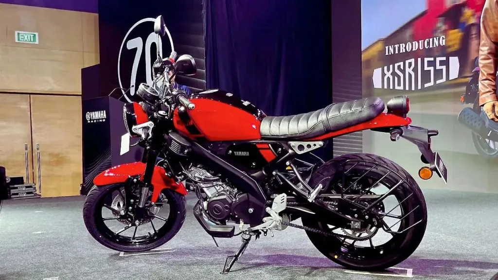 Yamaha XSR155 price India, Yamaha XSR155 retro bike, Yamaha XSR155 155cc, Yamaha XSR155 VVA engine, Yamaha XSR155 mileage, Yamaha XSR155 modern retro, Yamaha XSR155 scrambler, Yamaha XSR155 café racer, Yamaha XSR155 6-speed gearbox, Yamaha XSR155 lightweight bike